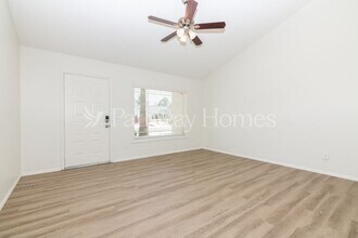 6914 W Cherry Hills Dr in Peoria, AZ - Building Photo - Building Photo