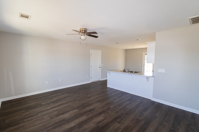 218 Evans Ter in Statesboro, GA - Foto de edificio - Building Photo