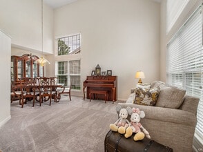 1226 Pennsbury Ln in Aurora, IL - Building Photo - Building Photo