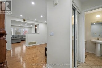 24 Baintree Way in Cambridge, ON - Building Photo - Building Photo