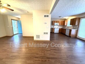 7127 Black Mountain Dr in Louisville, KY - Building Photo - Building Photo