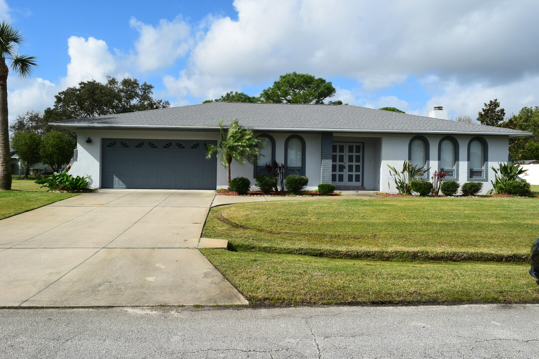 1084 Herne Ave NE in Palm Bay, FL - Building Photo