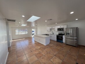 1654 N Rosemont Blvd in Tucson, AZ - Building Photo - Building Photo