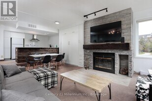 107 Ann Heggtveit Dr in Blue Mountains, ON - Building Photo