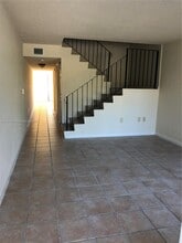 1624 NE 151st St in Miami, FL - Building Photo - Building Photo