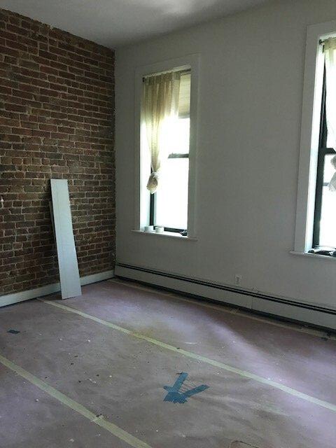 32 Frost St in Brooklyn, NY - Building Photo