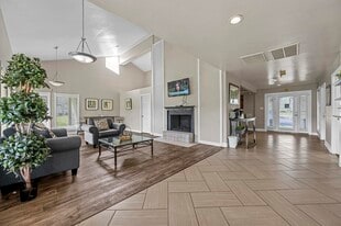 Hidden Valley Arlington in Arlington, TX - Building Photo