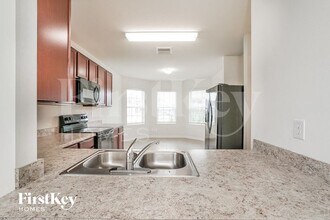 441 SW 24th St in Cape Coral, FL - Foto de edificio - Building Photo