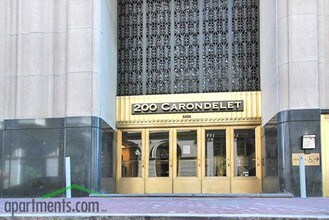 200 Carondelet in New Orleans, LA - Building Photo - Building Photo