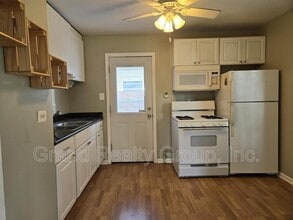 1326 Ridgeway St in Round Lake Beach, IL - Building Photo - Building Photo