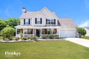 268 Rockingham Dr in Loganville, GA - Building Photo