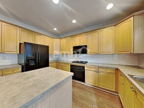 1238 Wood Iris Ln in Lawrenceville, GA - Building Photo - Building Photo