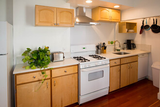 30 Fairmont St, Unit 1 in Cambridge, MA - Building Photo - Building Photo