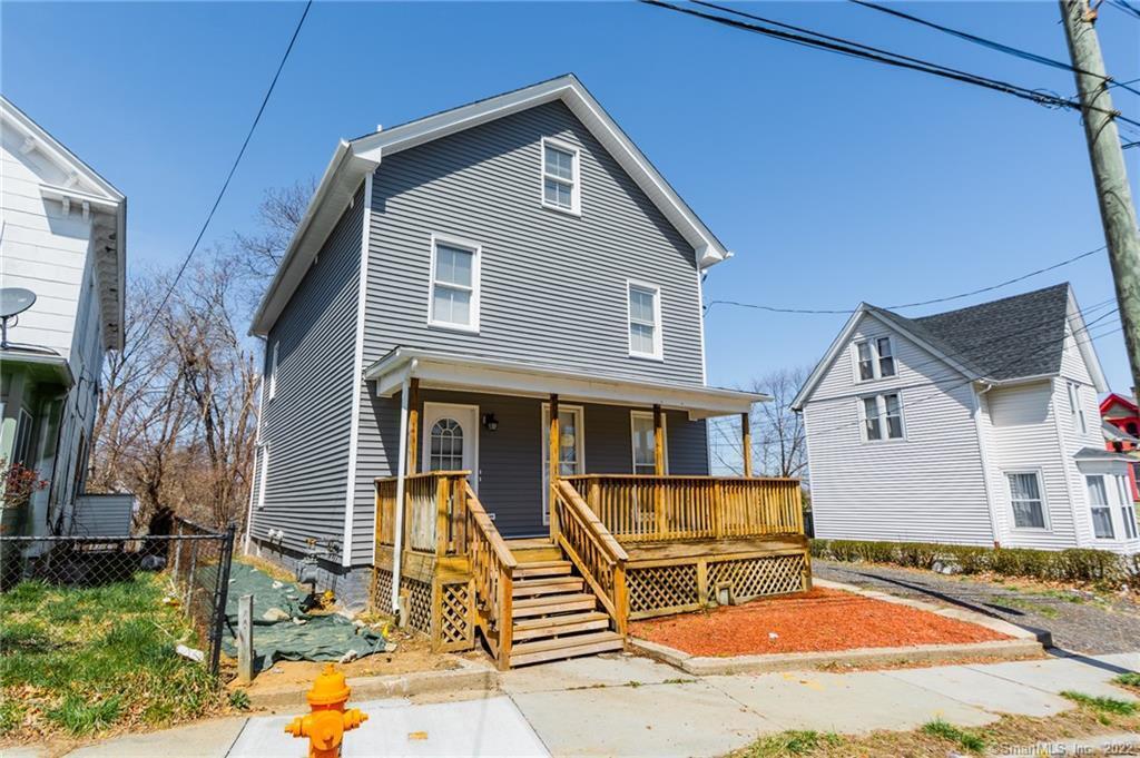 31 Willetts Ave in New London, CT - Building Photo