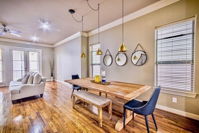 property at 2821 Sherwin St