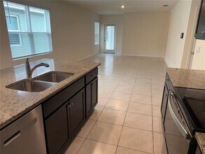 2626 Angel Fls Dr in Davenport, FL - Building Photo - Building Photo