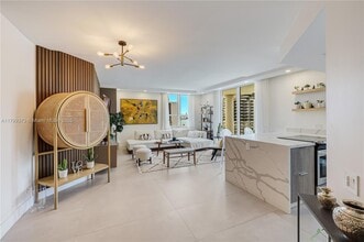 701 Brickell Key Blvd in Miami, FL - Building Photo - Building Photo