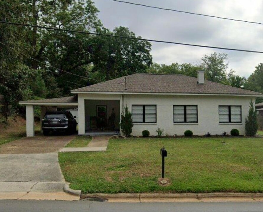 908 3rd Ave SE in Cullman, AL - Building Photo
