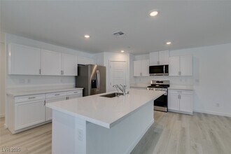 6229 Mangler St in North Las Vegas, NV - Building Photo - Building Photo