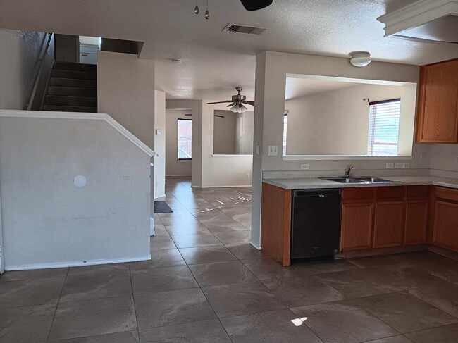 7807 Hedrick Farm in San Antonio, TX - Building Photo - Building Photo