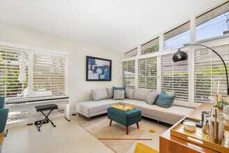 140 Greenwood Dr in West Palm Beach, FL - Building Photo - Building Photo