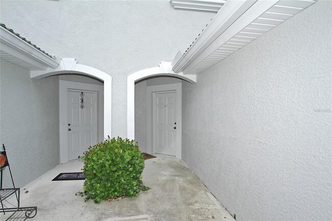 8105 Pacific Beach Dr in Ft. Myers, FL - Building Photo - Building Photo