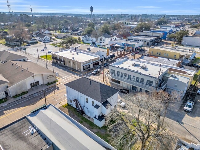 property at 401 E Main St