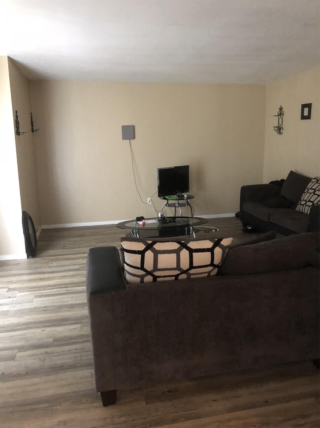 2202 16th Ave N-Unit -12 in Texas City, TX - Building Photo - Building Photo