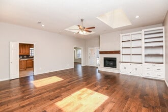 2008 Hunter Glade Ln in Arlington, TX - Building Photo - Building Photo