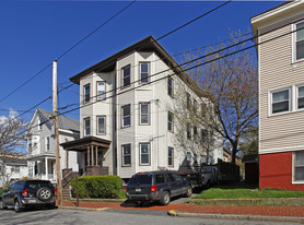 64 Montreal St in Portland, ME - Building Photo