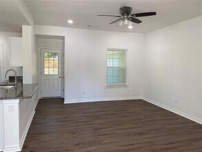 521 E Sears St in Denison, TX - Building Photo - Building Photo