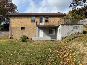 300 Taylor St in North Versailles, PA - Building Photo - Building Photo