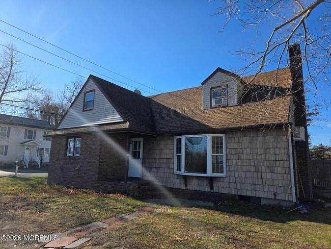 property at 6 4th St