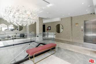 105 S Doheny Dr in Los Angeles, CA - Building Photo - Building Photo