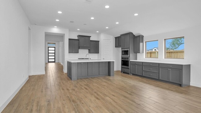 property at 1411 Crst Dl Ln