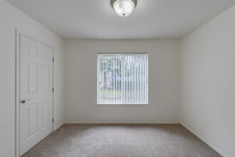 Jefferson Place Apartments in Woodland, WA - Foto de edificio - Interior Photo