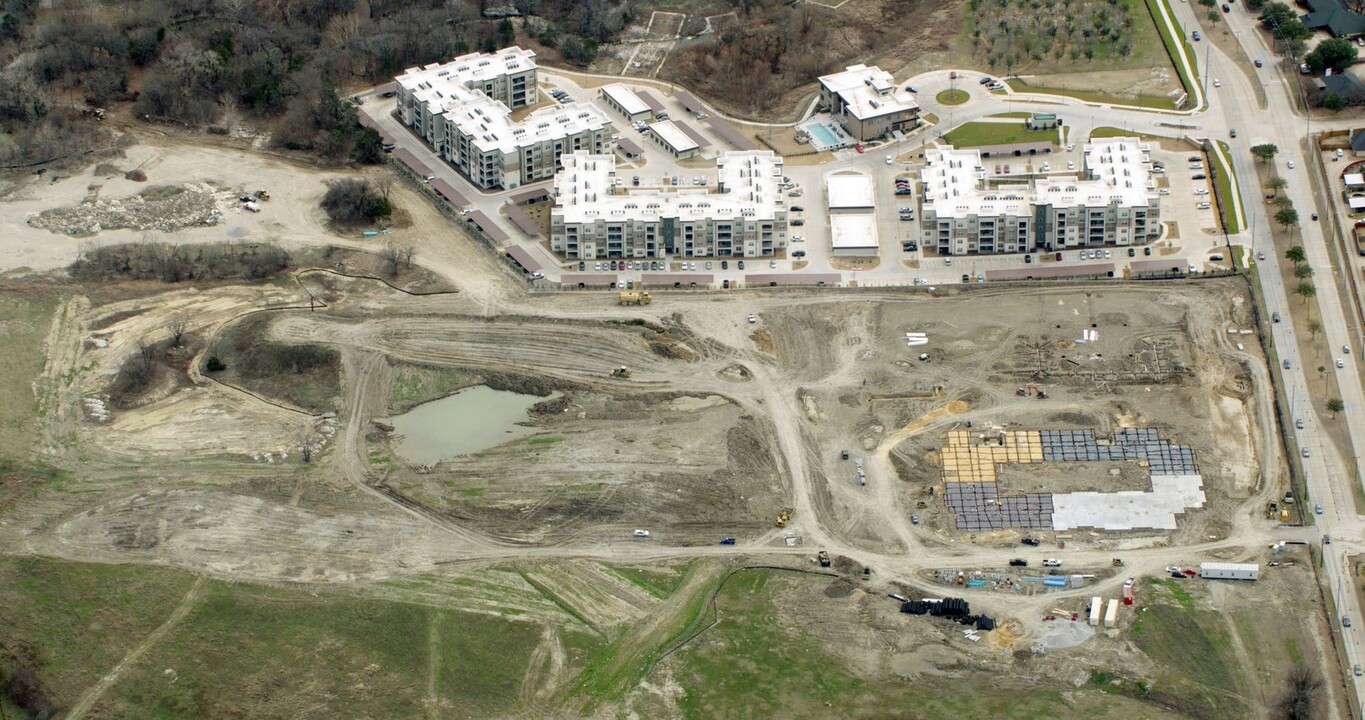 The Preserve at Spring Creek in Garland, TX - Foto de edificio