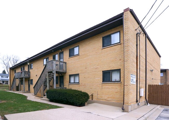 599 Park Plz in Glen Ellyn, IL - Foto de edificio - Building Photo