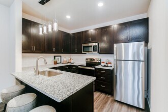 1427 Pk W Ct-Unit -Unit #200 in Imperial, MO - Foto de edificio - Building Photo