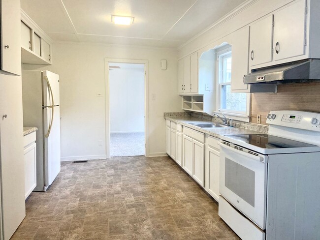 804 Maple St in Elizabeth City, NC - Building Photo - Building Photo
