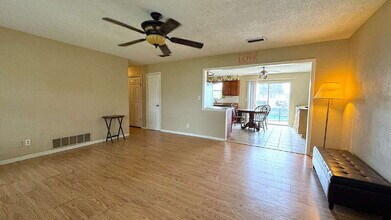 484 Grandview Ave in Ormond Beach, FL - Building Photo - Building Photo