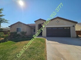 2375 Hazel Ave in Imperial, CA - Building Photo