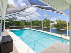 1123 SW Oak Hollow Ct in Palm City, FL - Building Photo - Building Photo