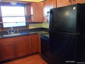 34044 Tonquish Trail in Westland, MI - Building Photo - Building Photo