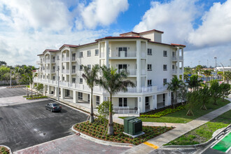 Grand at Doral in Doral, FL - Building Photo - Building Photo