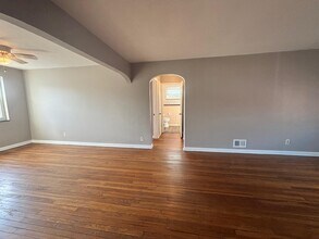 34 N Hampton Rd in Columbus, OH - Foto de edificio - Building Photo
