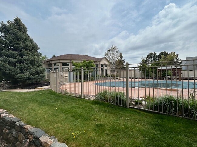 8705 W Berry Ave in Denver, CO - Building Photo - Building Photo