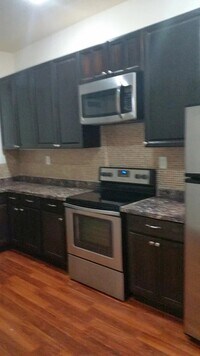 1927 W Mulberry St photo'