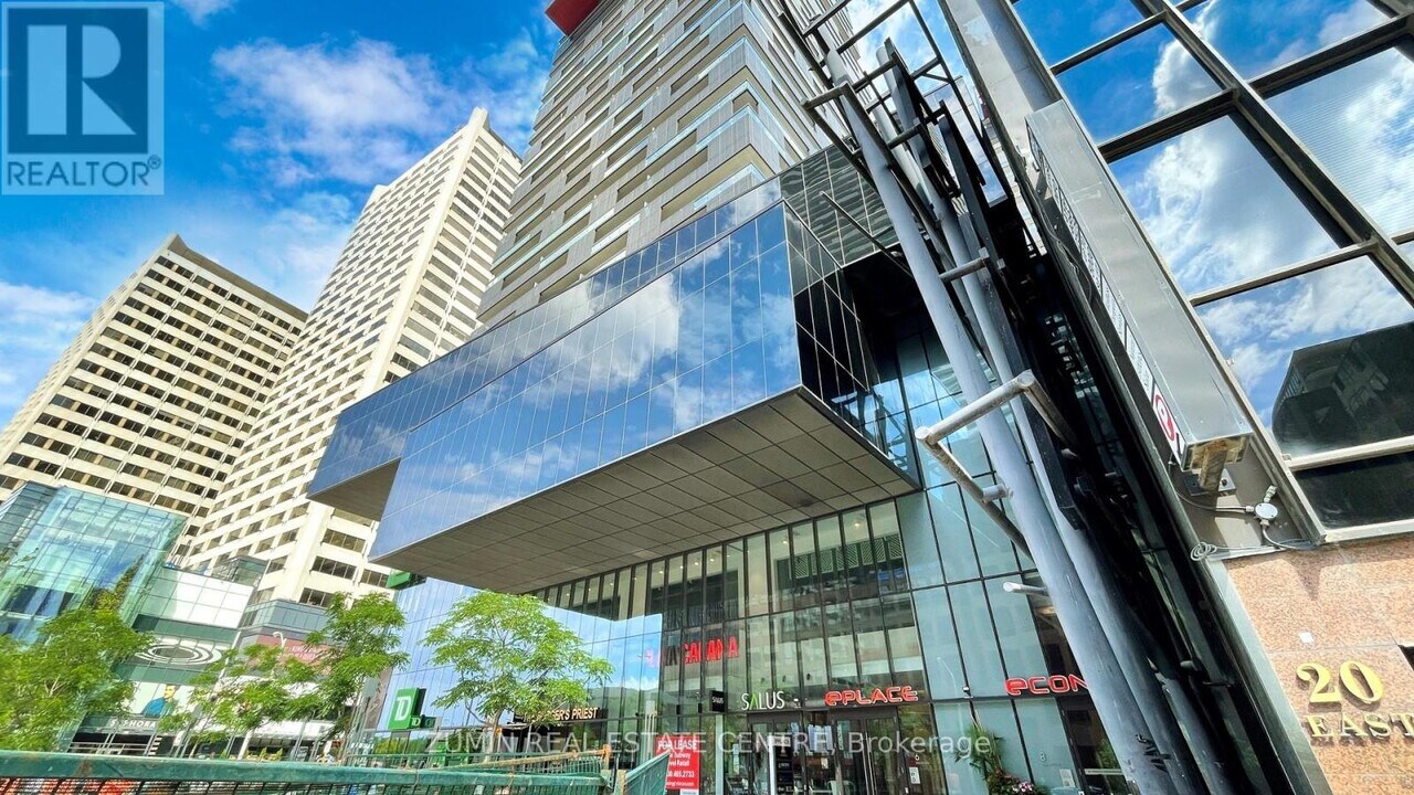 3001-3008 EGLINTON Ave in Toronto, ON - Building Photo