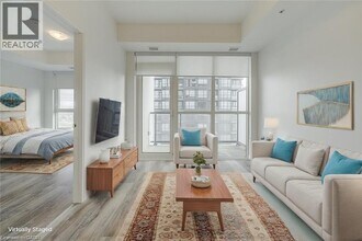 108 Garment St in Kitchener, ON - Building Photo - Building Photo